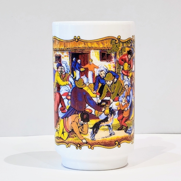 Arcopal France 2 milk glass Mugs - Picture 8 of 15